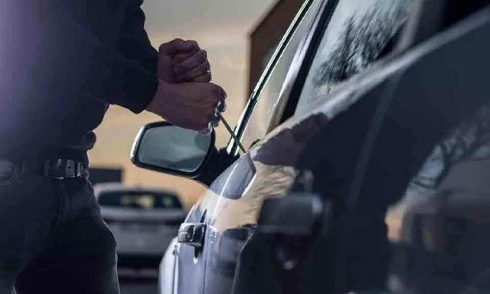 Σαρώνουν οι «ποντικοί» τα ακριβά ΙΧ σε parking εμπορικών κέντρων της Αν. Θεσσαλονίκης